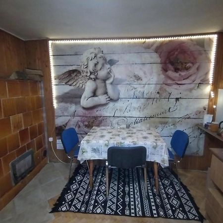 Kert Oevezeti Lakas Apartment Gyongyos Exterior photo